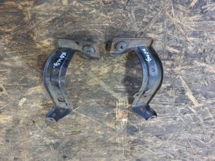 Крепление радиатора RE4