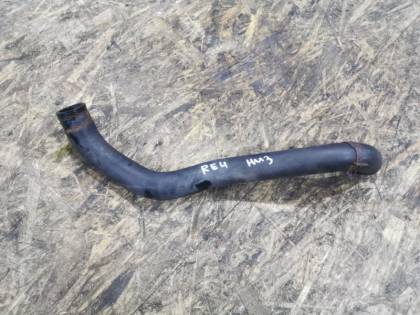 Патрубок радиатора нижний RE4