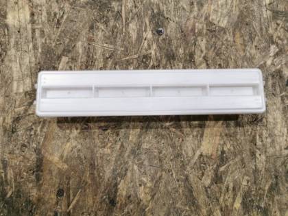 Крышка салонного фильтра CW6W