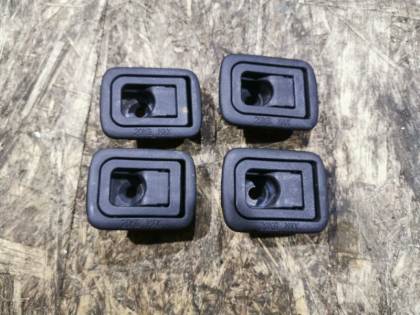 Крючок багажника CW6W