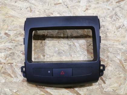 Рамка магнитолы CW6W