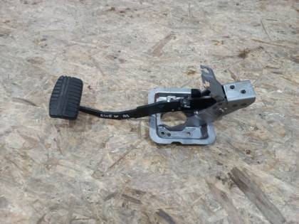 Педаль тормоза CU5W