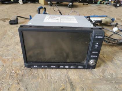 Магнитола c USB RE4