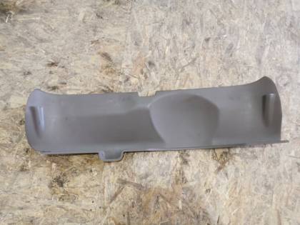 Накладка замка багажника RA9