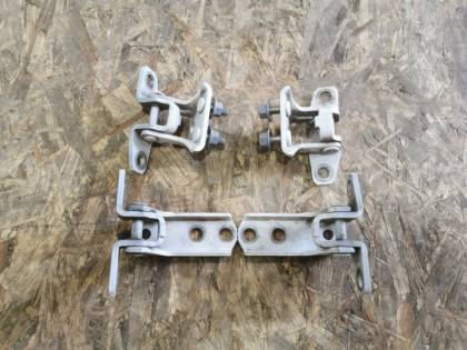 Петля двери CW6W