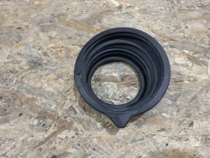 Защита горловины топливного бака AGL10