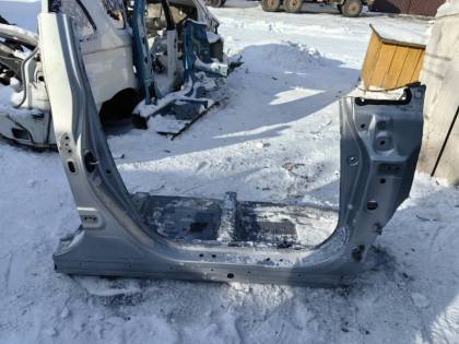 Стойка кузова AGL10