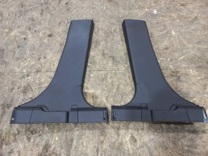 Накладка на стойку кузова GA3W