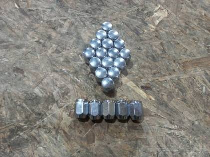 Гайка на колесо GA3W