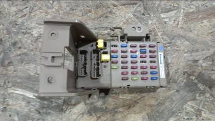 Блок предохранителей салонный VM4