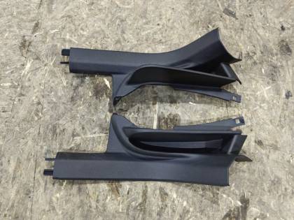 Накладка на порог салона 5NCTH