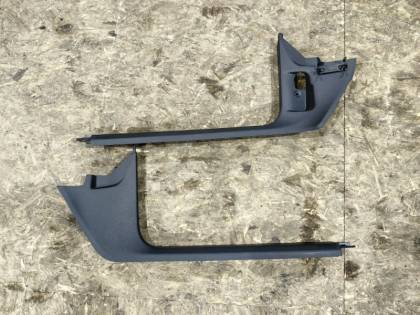 Накладка на порог салона 5NCTH