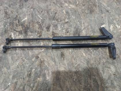 Амортизатор двери багажника VM4