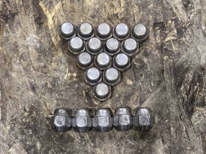 Гайка на колесо NF15