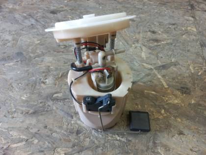 Топливный насос 204048