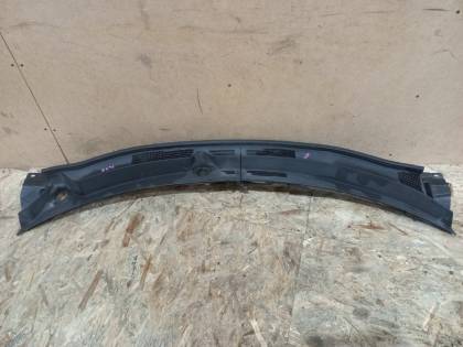 Решетка под лобовое стекло S51