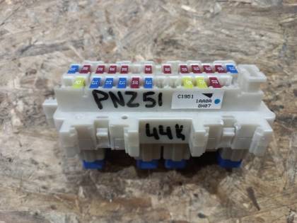 Блок предохранителей салонный PNZ51