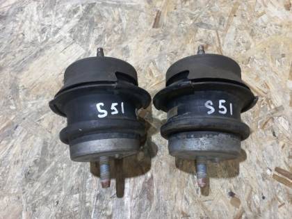 Подушка двигателя S51