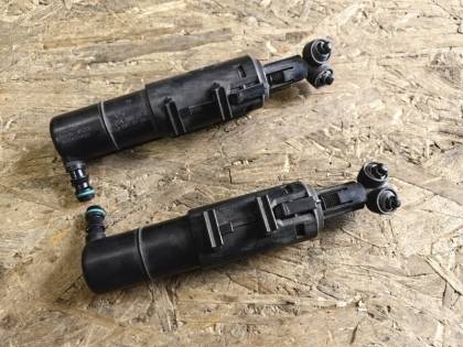 Форсунка омывателя фар 204048