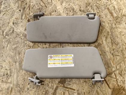 Козырек солнцезащитный 204048