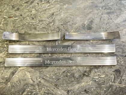 Накладка на порог салона 204048