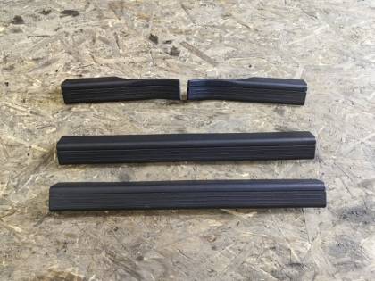 Накладка на порог салона 204048