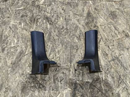 Накладка замка багажника MCU35