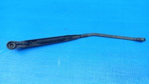 Дворник двери багажника TOYOTA LITE ACE NOAH OEM 85241-28060 SR50 2001